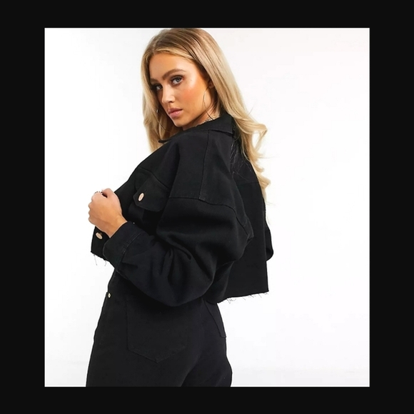 NWOT Missguided Cropped Black Denim Jacket - Picture 2 of 7